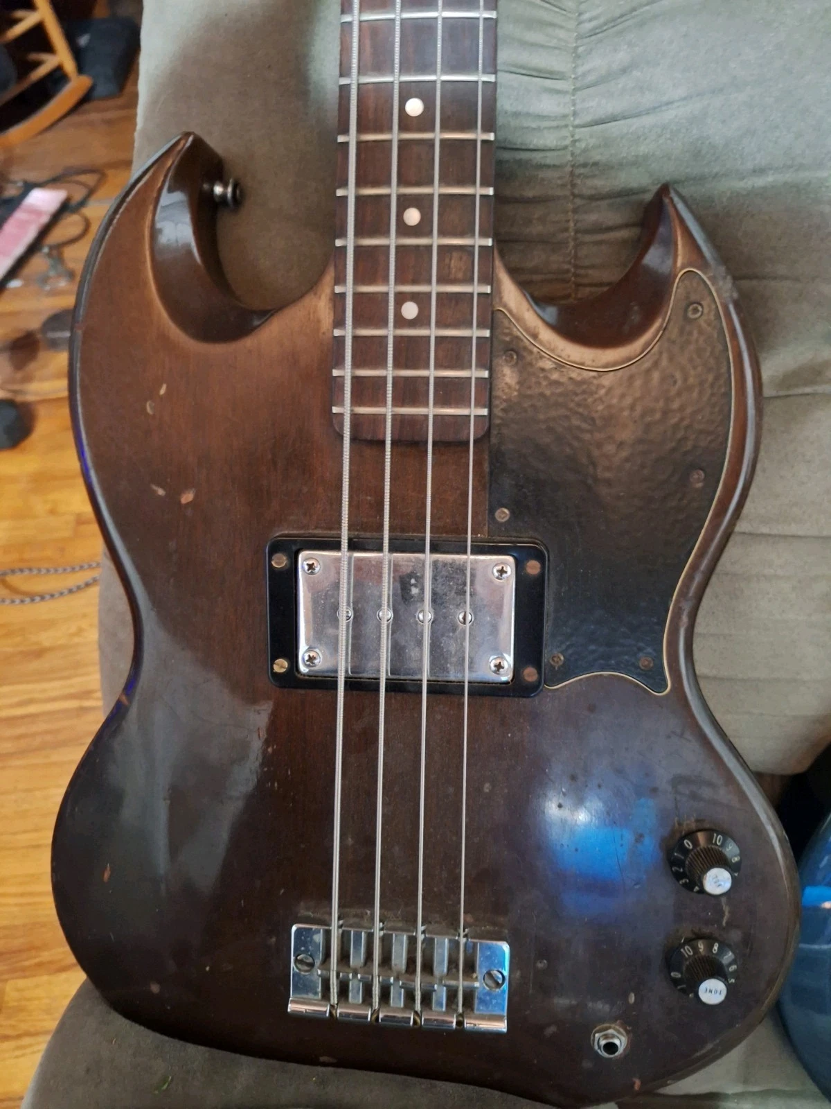 Picture 4 of 5