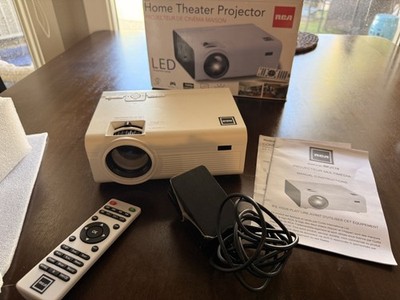RCA RPJ119 WVGA 150 in. Home Video Projector, works box, complete set