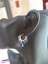 Boucles D'Oreilles Vintage En Pâte De Verre Bleu Iridescent - Forme Feuille, Style Kitsch