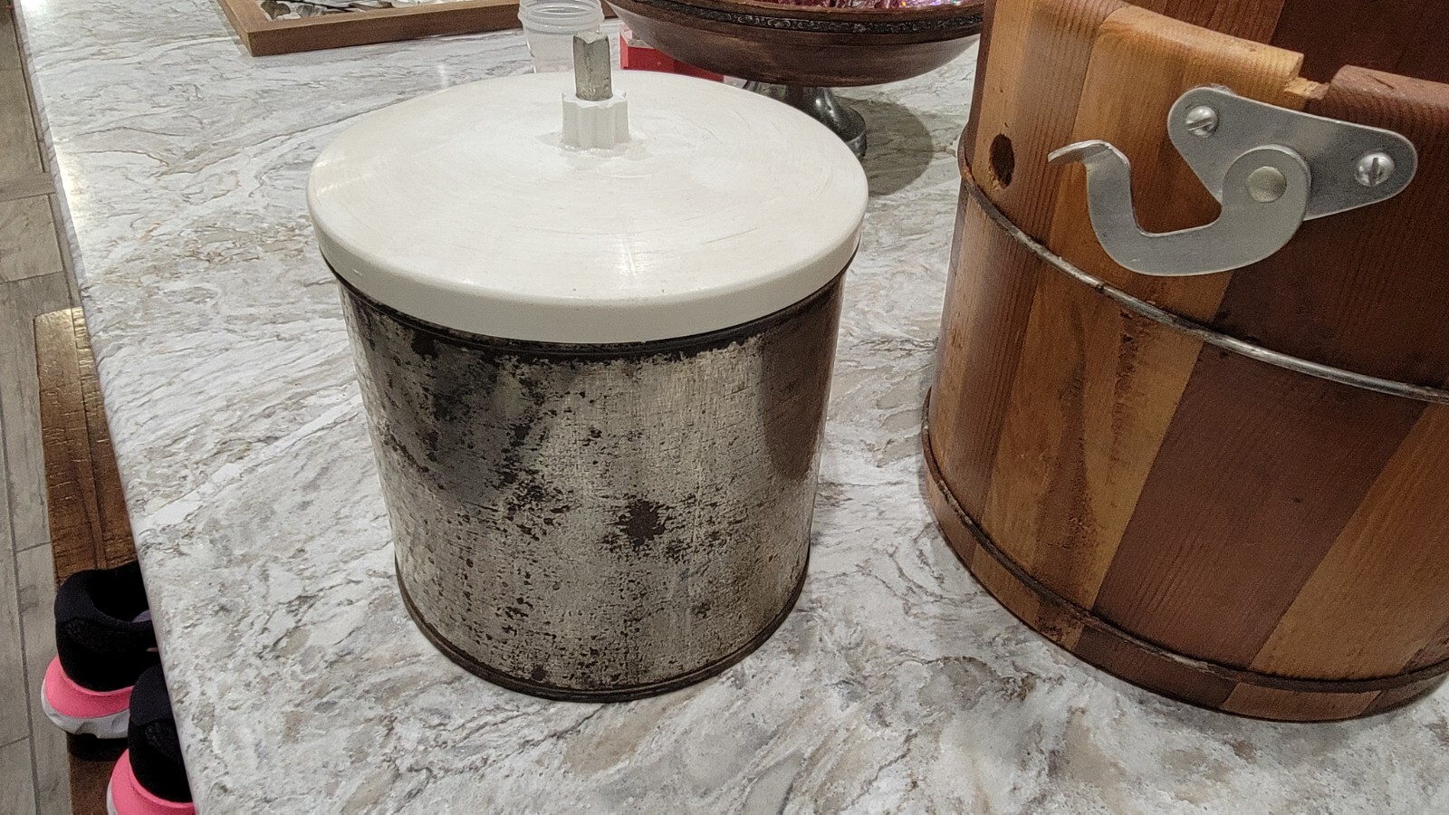 Vintage Wooden Sterling Freezer Ice Cream 5 quart hand crank Maker