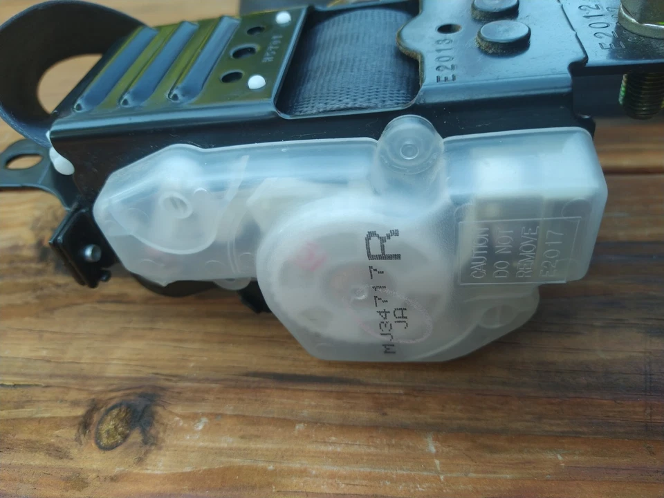 93-95 Civic Del Sol Front Passenger Seat Belt Retractor Shoulder 04814-SR2-A04ZB Foto 3 de 4