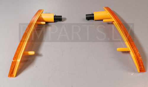 NEW GENUINE MINI R56 R55 R57 R58 SIDE MARKER LIGHT FRONT PAIR 2751331 & 2751332 - Picture 3 of 9