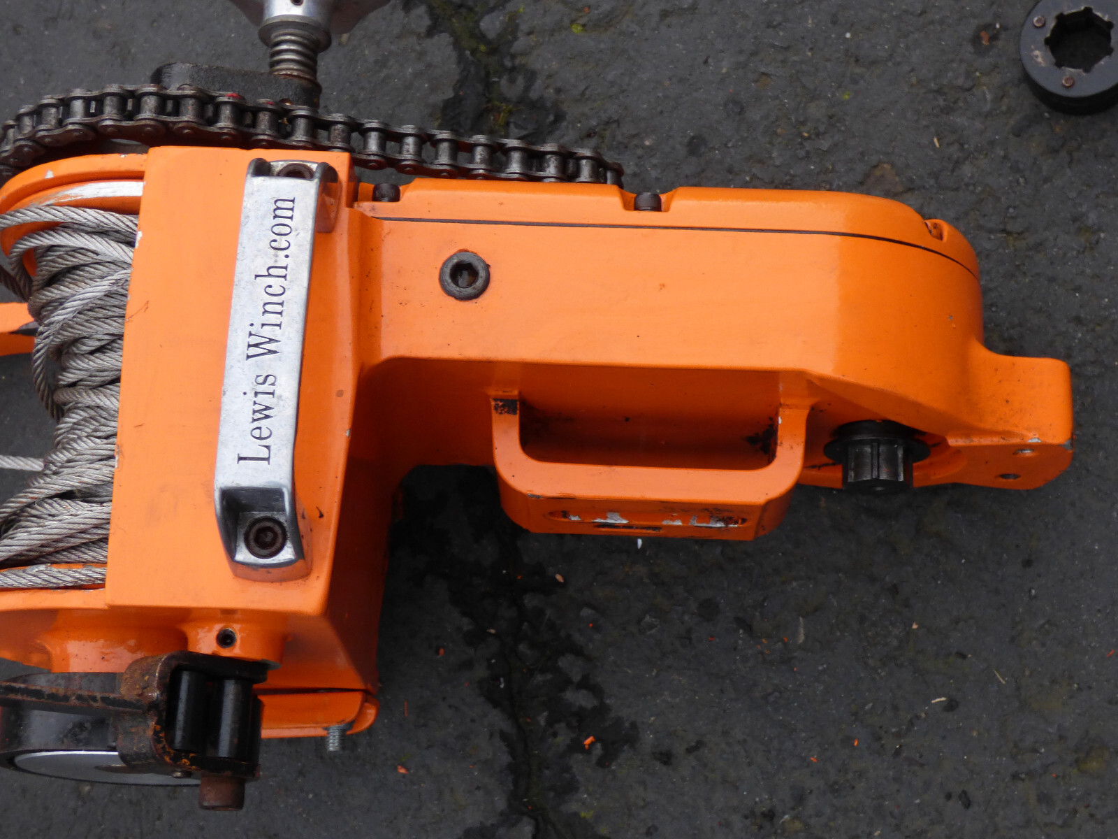 Lewis Chainsaw Winch 400MK2 eBay