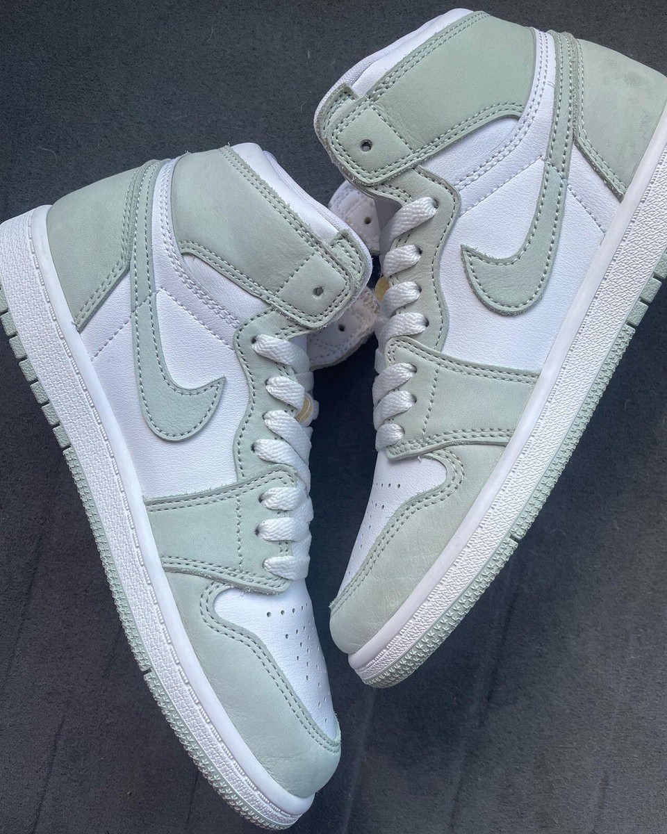 US12 確保済 関税無 国内発NIKE WMNS AIR JORDAN 1 HIGH SEAFOAM Nike Wmns Air Jordan 1 High Og Seafoam 27Cm 27cm Fashion