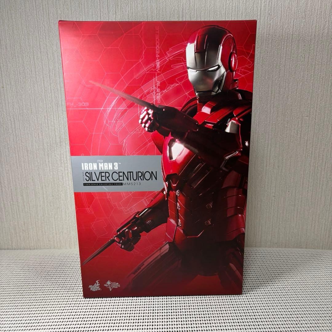 Hot Toys Movie Masterpiece Iron Man Mark XXXIII Silver Centurion 1
