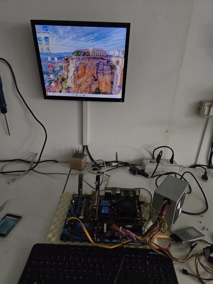 Scheda Madre ASUS M4A79XTD EVO, AM3 IDE SATA PCI-E DDR3 + AMD PHENOM 2 II X4 955 - Immagine 4 di 4