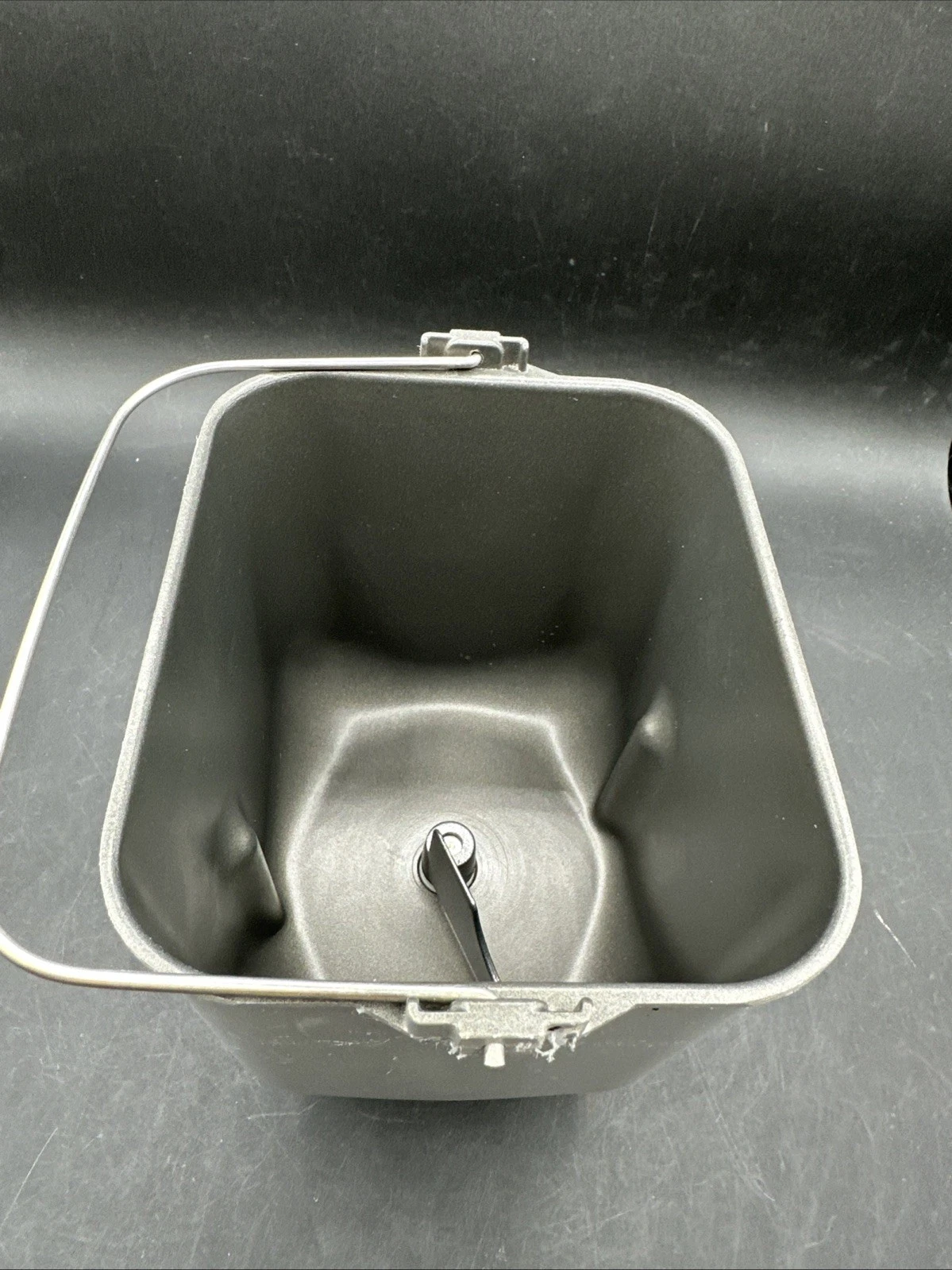 Breadman TR 444 Bread Maker Pan with Paddle TR333.