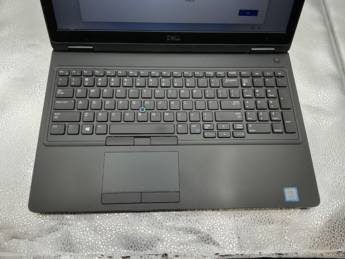 Dell Latitude 5490 15,6", i5-8250U @ 1,60 GHz, 16 GB RAM, 256 GB SSD, Win 10 Pro - Foto 3 di 9