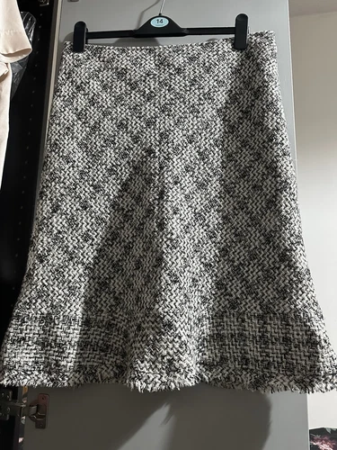 M&S Tweed Skirt Below Knee Midi Grey Acrylic Skirt Work Office Classic Wool 14 - Picture 4 of 12