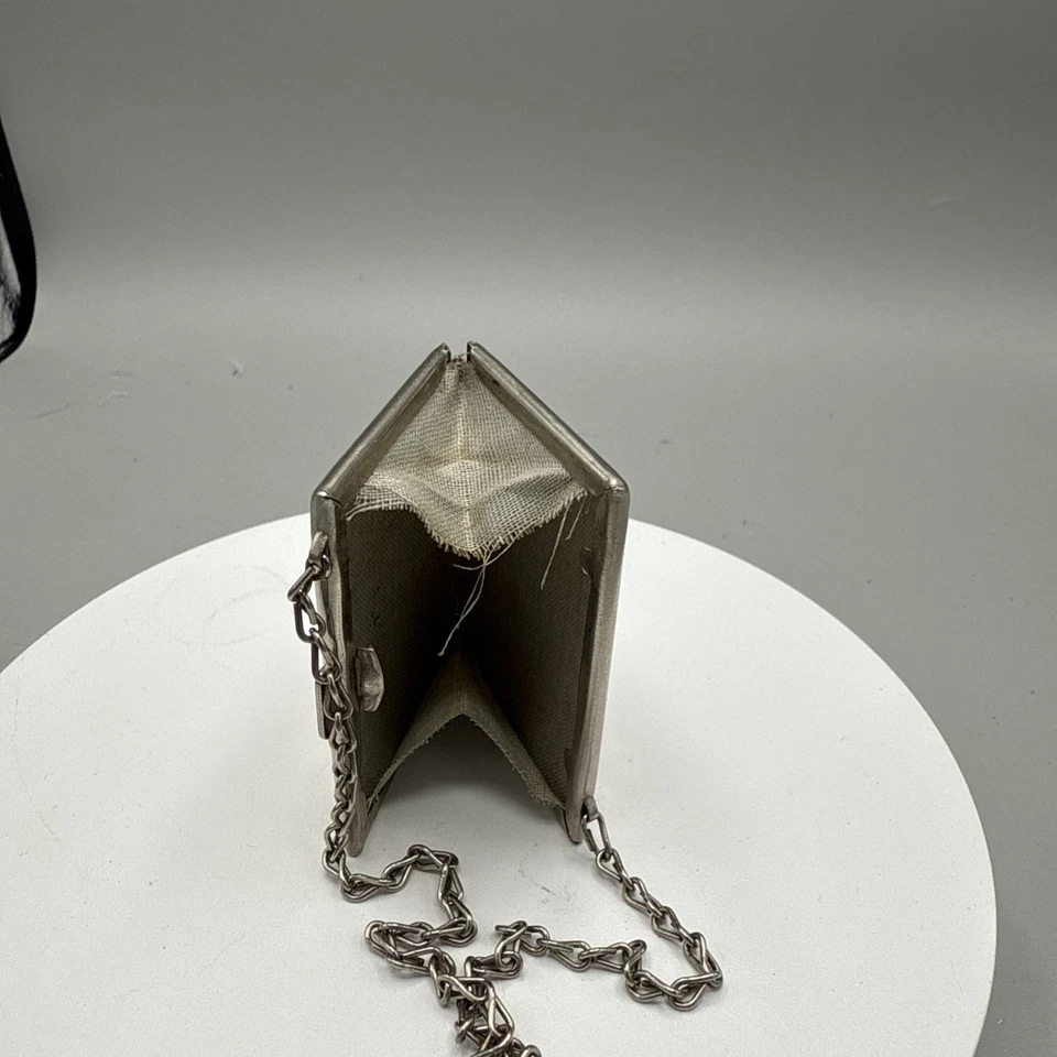 Антикварная дамская танцевальная сумочка из металла серебристого цвета с цепочкой начало 1920 г. - Изображение 3 из 4