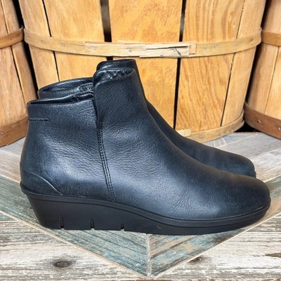 Ecco Skyler Wedge Black Leather Zip Ankle Booties Boots Womens Size 7 EU 38