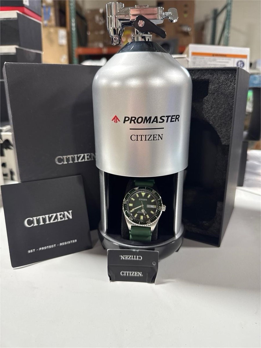 時計 CITIZEN AUTOMATIC DIVER'S 200M Citizen Promaster Automatic Diver Men's Green Dial Rubber Strap