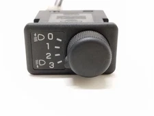 Nissan Almera Tino V10 Headlight Height Adjustment Switch 33363566
