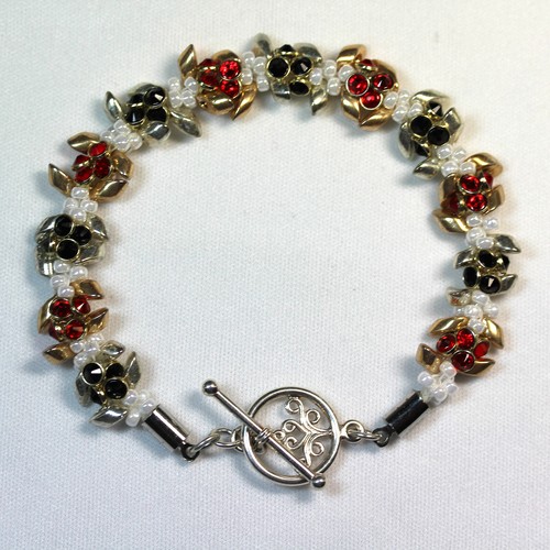 Edelweiss Beaded Bracelet - 第 25/27 張圖片