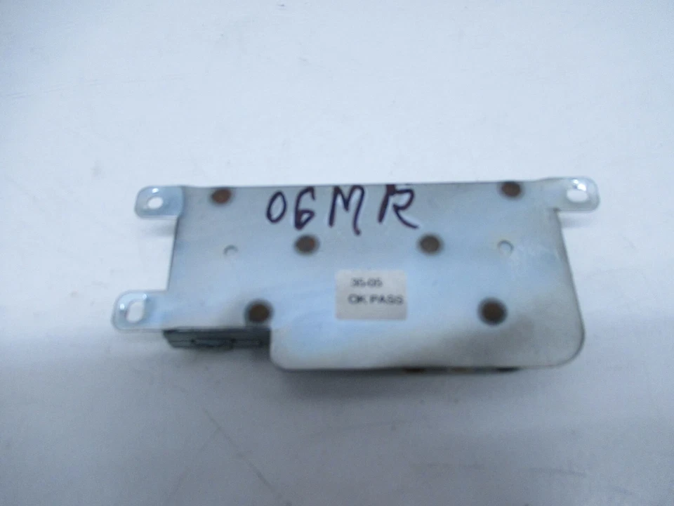 04-08 AMPLIFICADOR AMPLIFICADOR ANTENA MASERATI QUATTROPORTE AM/FM OEM Foto 2 de 4