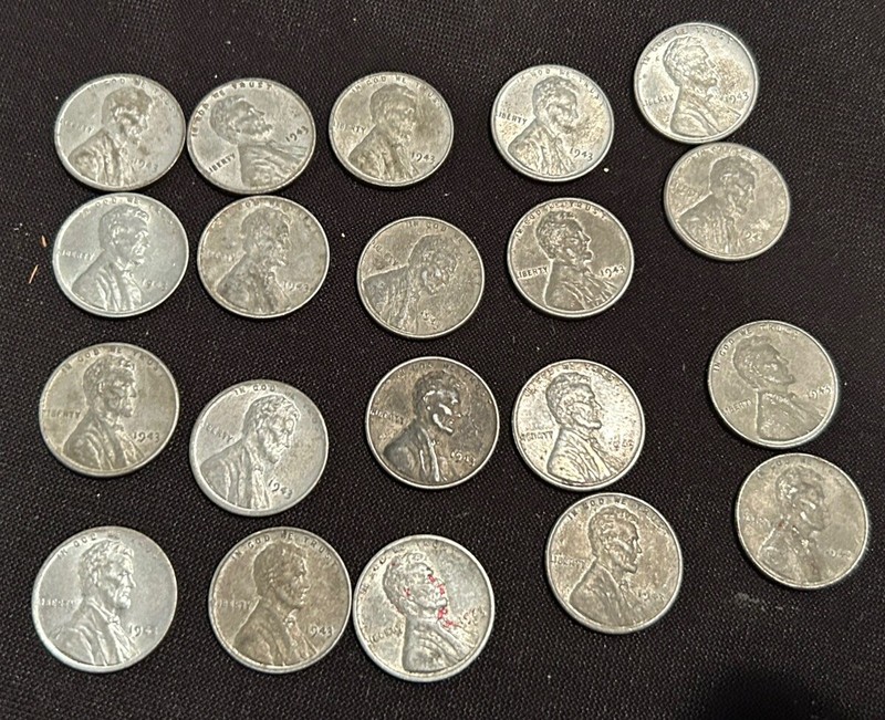 Twenty (20) Antique 1943 - Lincoln Steel Wheat Pennies