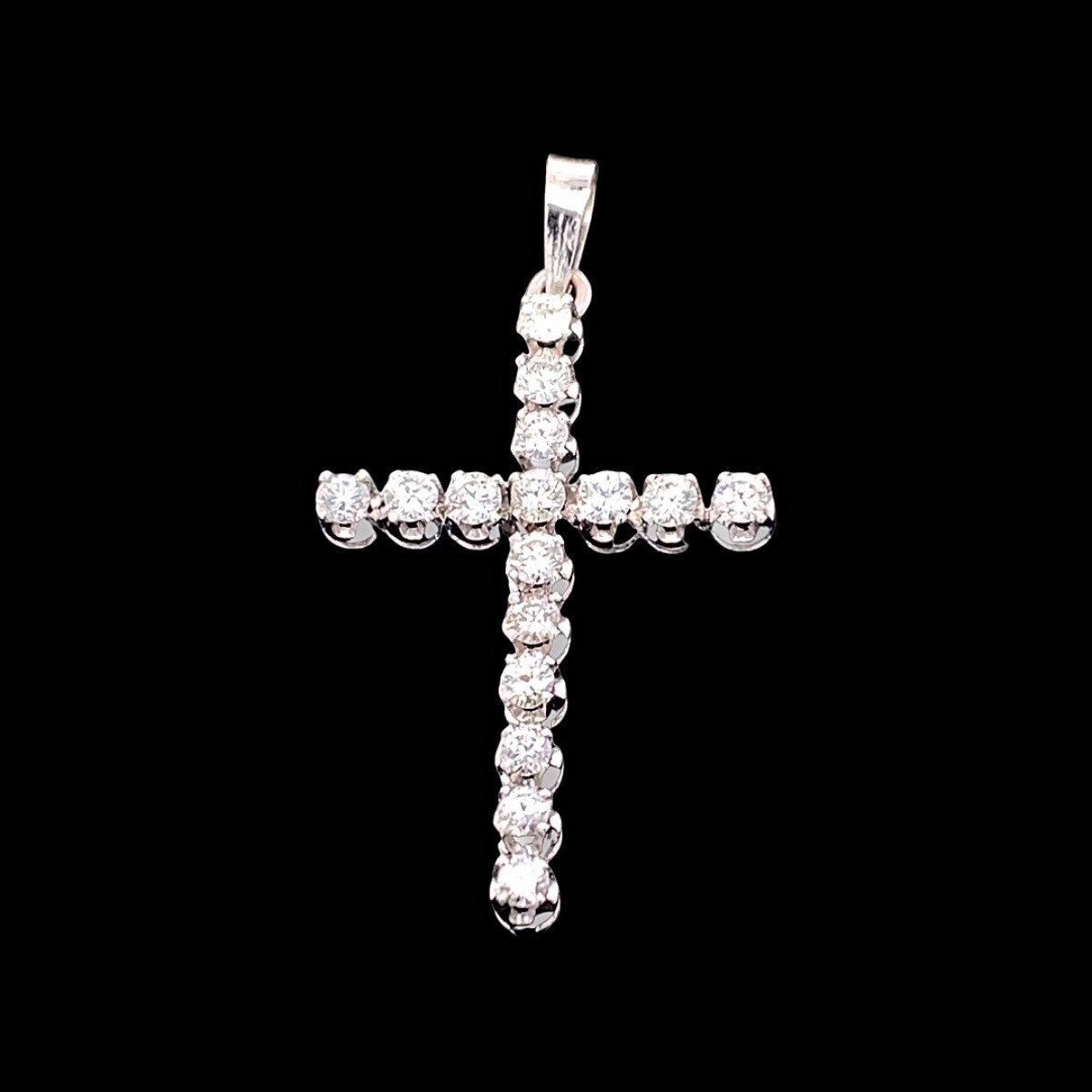 Round Brilliant Floating Diamond Cross Pendant 14kt White Gold