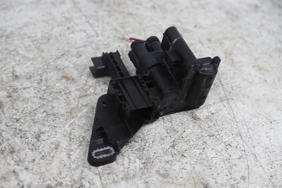 Base de ignição externa BMW F36 F33 F32 F30 B+ ponto terminal distribuidor 9296153 - Imagem 2 de 3