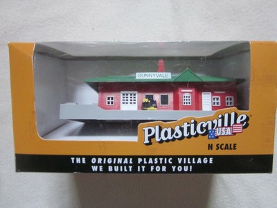 Plasticville N Scale Passenger Station 45908