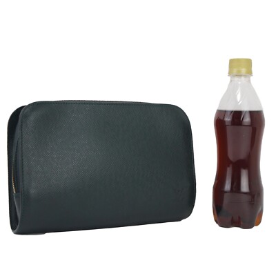 小物 LOUIS VUITTON TAIGA LOUIS VUITTON M31142 Taiga Pavel Clutch Bag Second Bag Leather