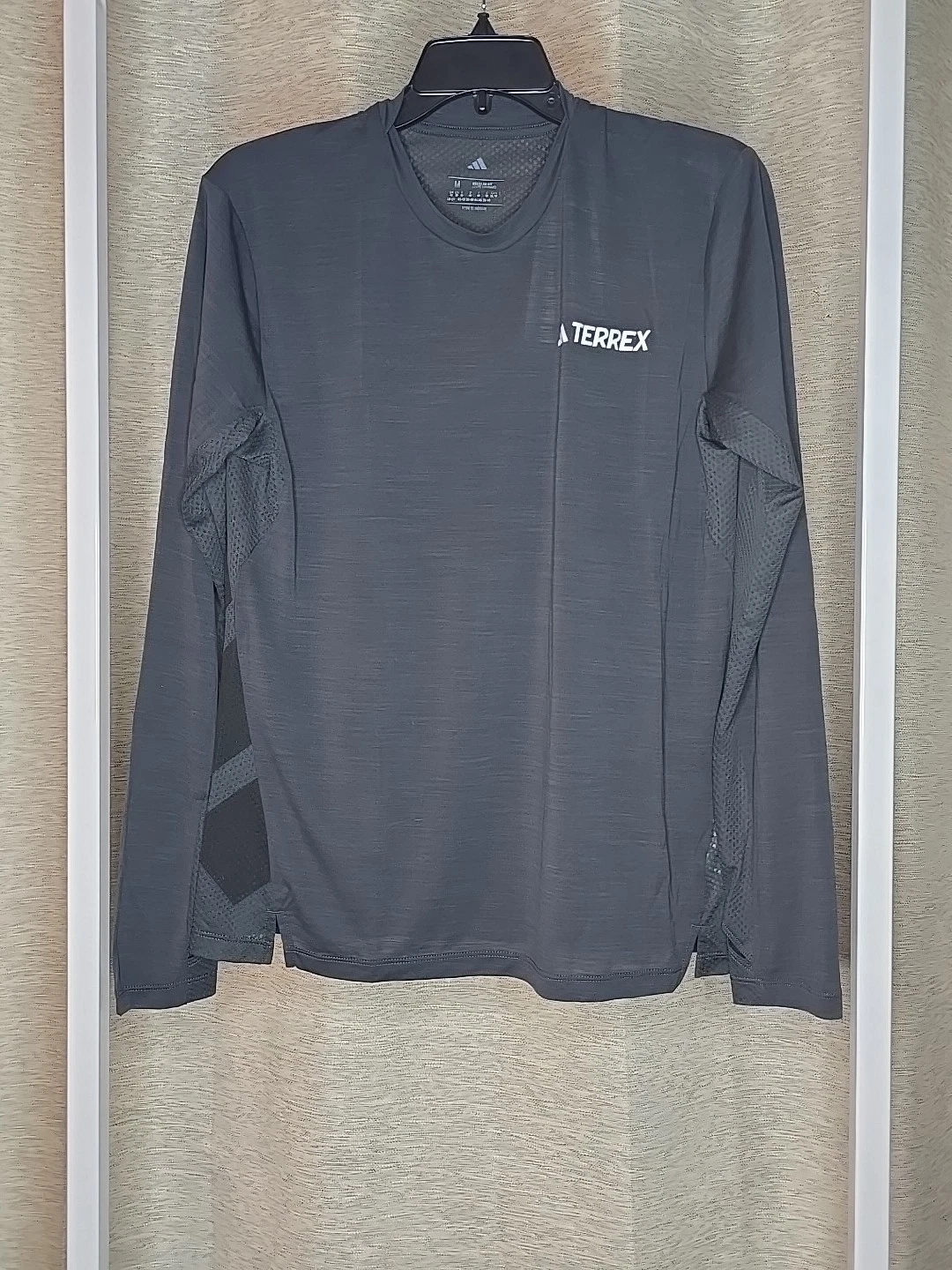 Adidas Terrex Women’s Trail Running LS Shirt Size Medium (JL6341)
Opens in a new window or tab