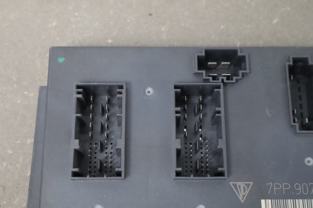 2011 Porsche Cayenne Rear Body Control Computer Module 7PP907279T 