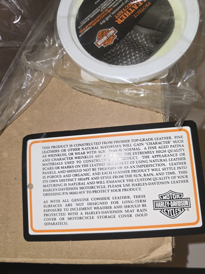 OEM Seat Solo Harley-Davidson FXD Dyna 2014-2016 cuero marrón P/N 52000278 Foto 3 de 4