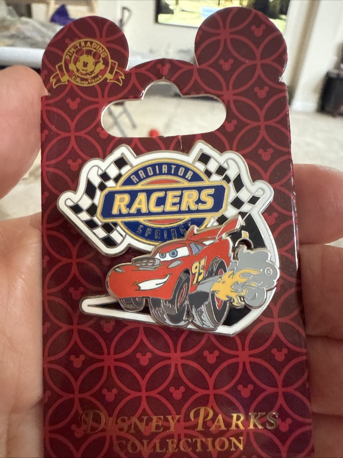 Disneyland Lightning McQueen- Radiator Springs Racers - Slider Disney Pin 2012