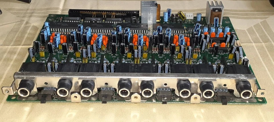 Akai DR16 8-Kanal-Analogausgangskarte PC DA1-8 (1 ~ 8) Ausgang (L3032A5010) F... - Bild 2 von 3