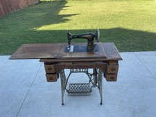 1905 Singer Treadle Sewing Machine &ndash; Complete & Working