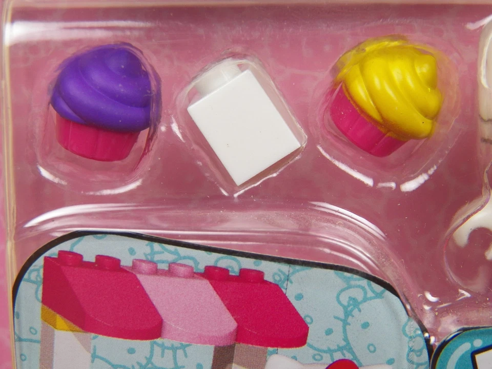 Hello Kitty Mega Bloks 14 Pc Cupcakes Building Playset Figure 10963 *BRAND NEW* - Image 3 of 4