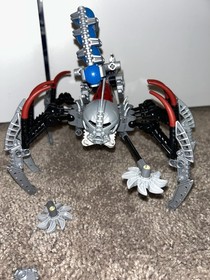 LEGO BIONICLE: Piraka Outpost (8892) Missing 2 Pieces