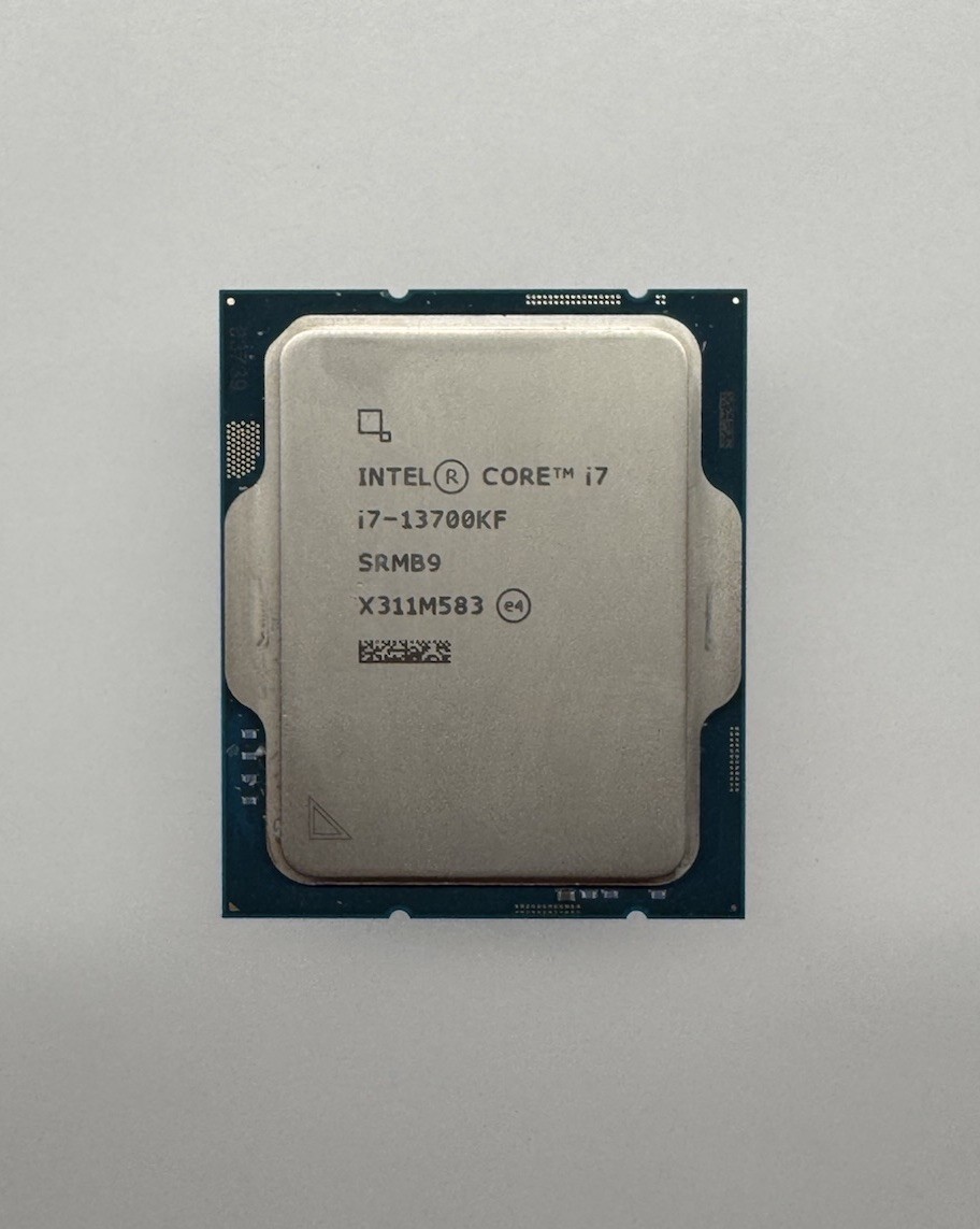 ✓ Intel Core i7-13700KF 16-Core 24-Thread 3.4GHz Desktop CPU