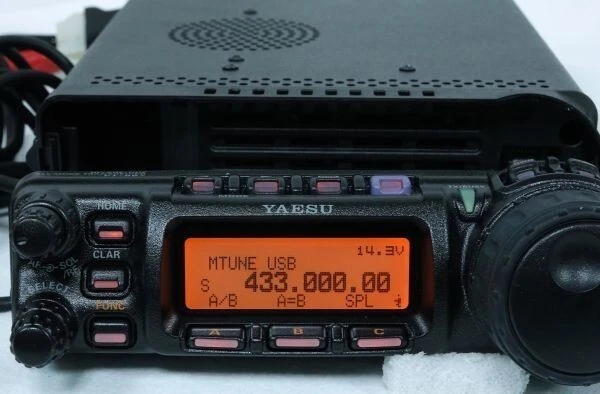 YAESU FT-857D HF〜430Mトランシーバー YAESU FT-857 DM YSK Pack ALL MODE HF～430MHz Transceiver 50W