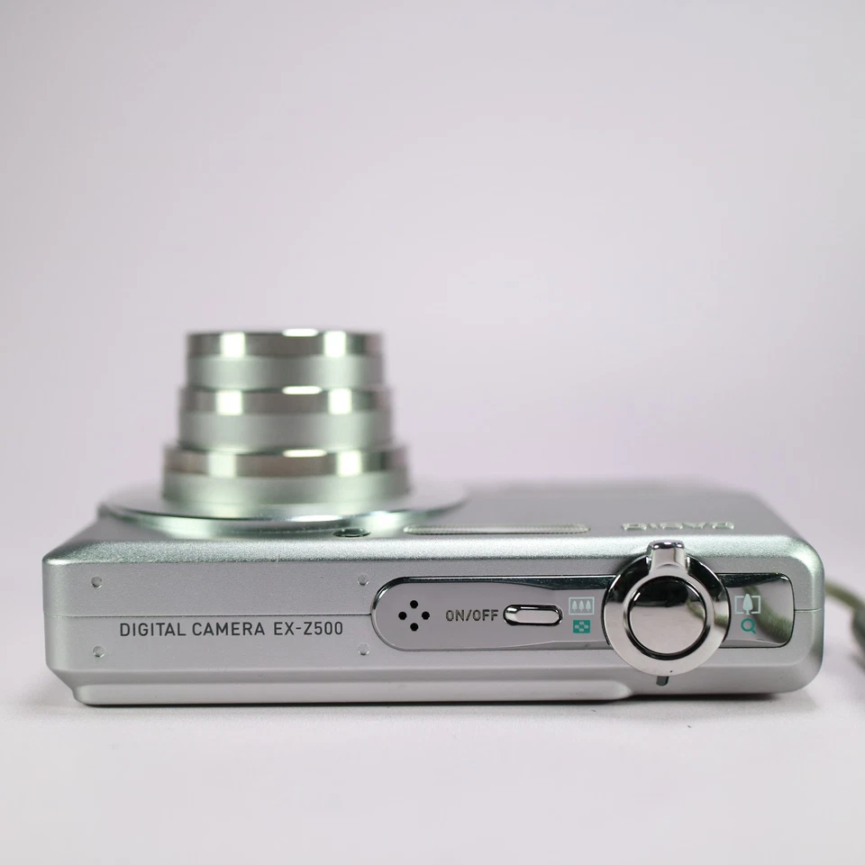 Casio Digital Camera Exilim EX-Z500 5.0MP Silver Tested Full Working Set - Image 4 of 4