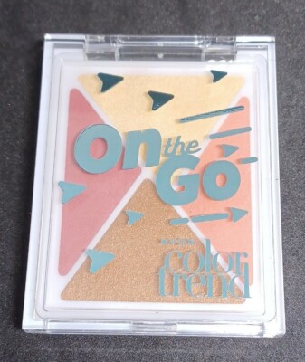 AVON color trend ON THE GO MULTI PALETTE. GOLDEN HOUR/ SUNKISSED CORAL/ 