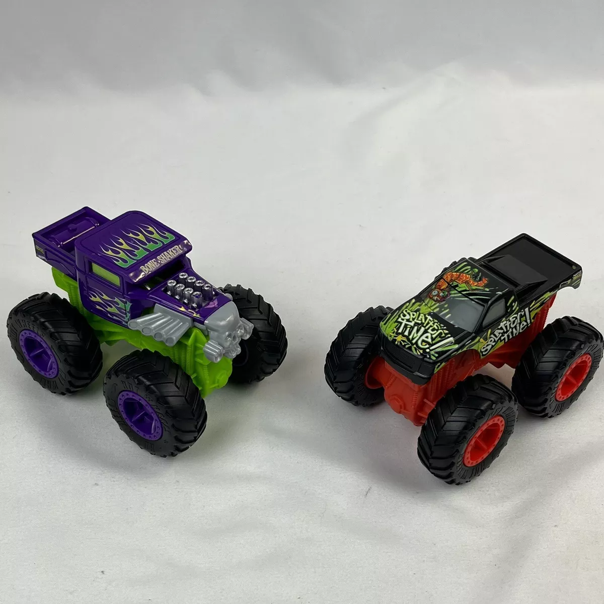 Hot Wheels Monster Trucks 1:43 Bone Shaker