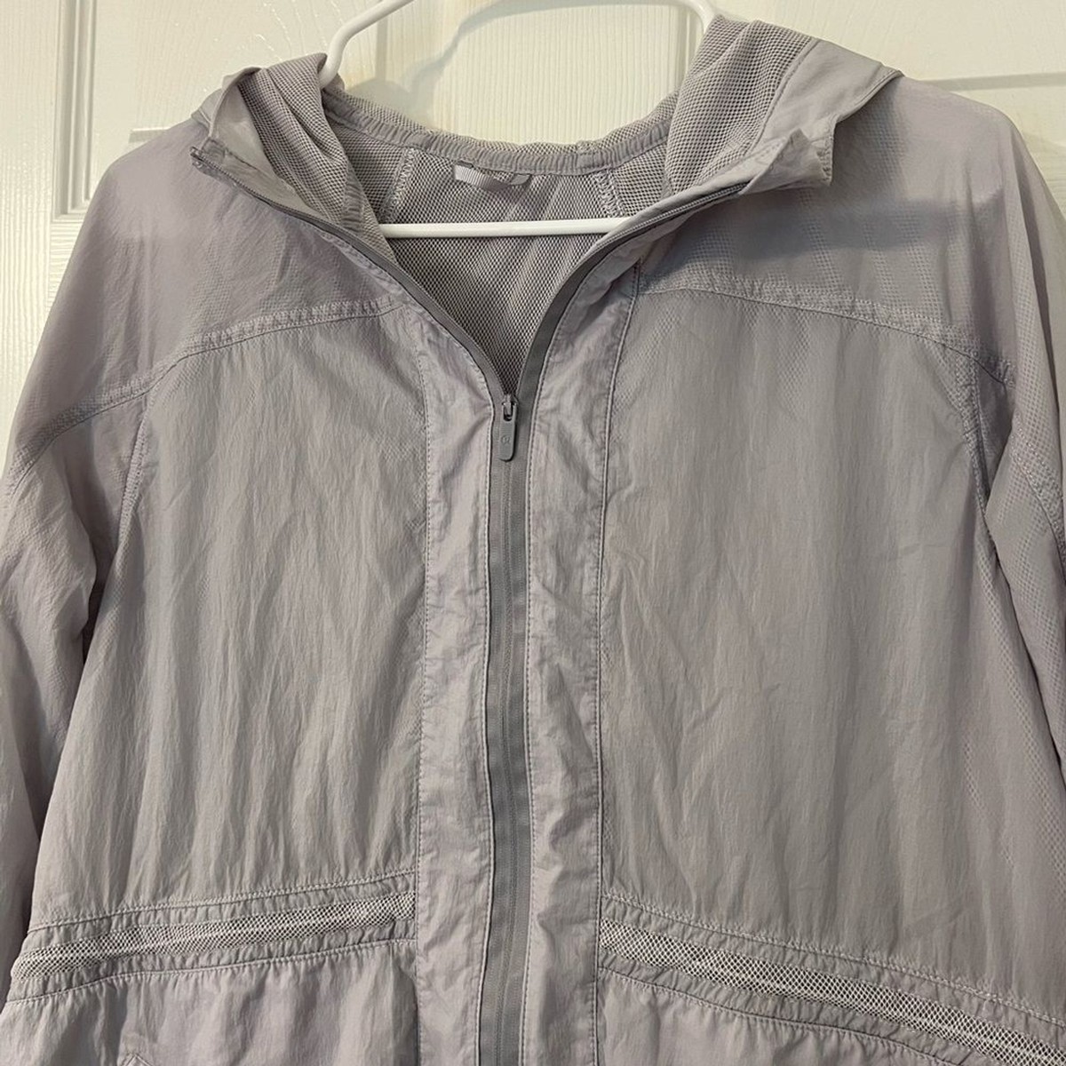 Lululemon Lightweight Full Zip Windbreaker In The Clear Size