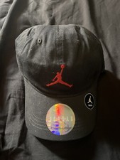 Nike Jordan Black Snapback Baseball Hat Youth Boys Red Jumpman Logo Cap