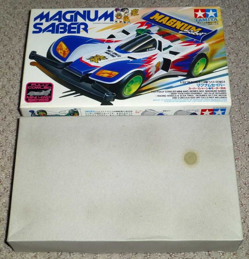 TAMIYA 49385 希少 Set of 2 Tamiya 1/32 Vintage Race Cars 1994 Magnum Saber +