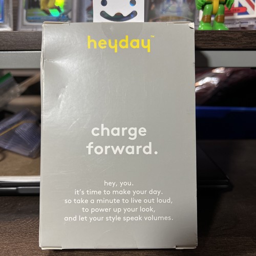 Heyday 6' LTNG to USB-C Braided Cable for iPhone for iPad Gray Teal Gold Flakes - Picture 2 of 3