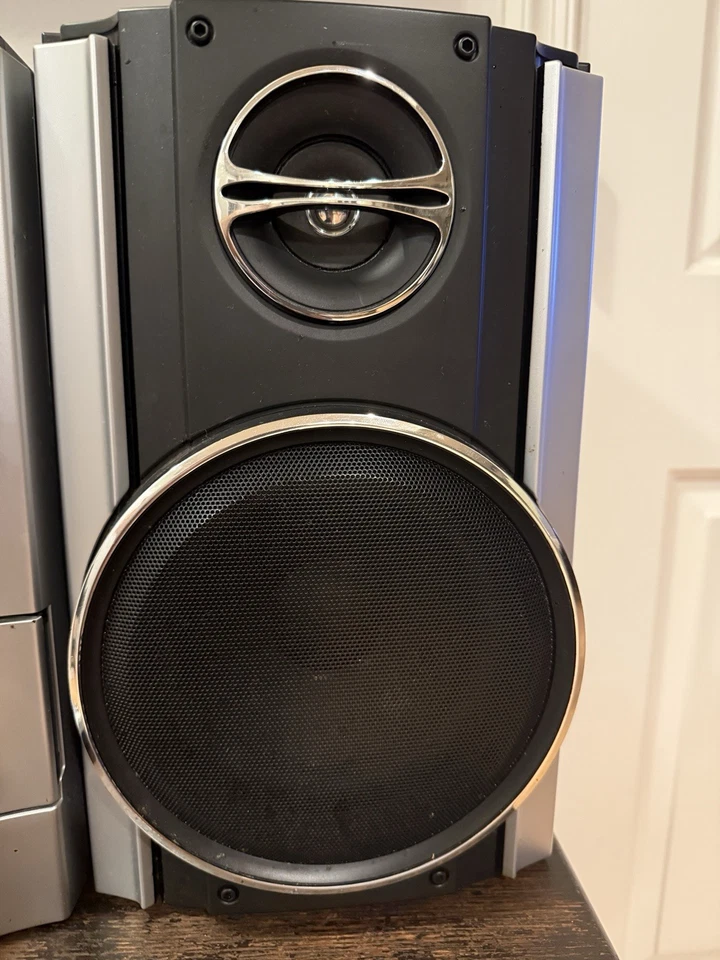 Sharp CD-MPX880 Mini Componente Estéreo 5 Discos CD Doble Cassette 2 Altavoces Probados Foto 4 de 4