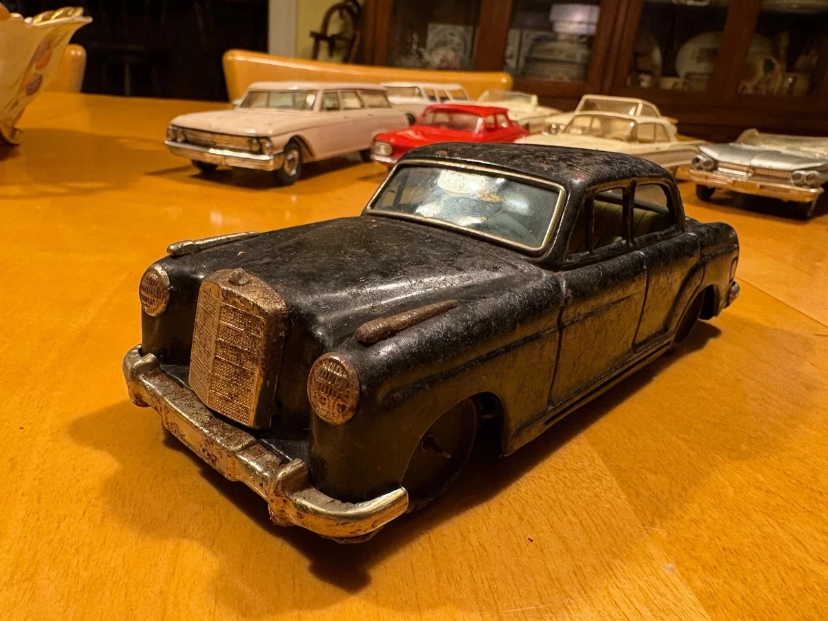 Preços baixos em Bandai Mercedes em veículos de brinquedo de Lata