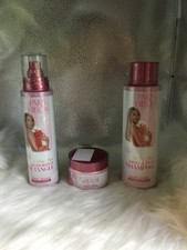 New Iconic Pet Lot By Paris Hilton. Shampoo, Detangler  Paw Repair Set