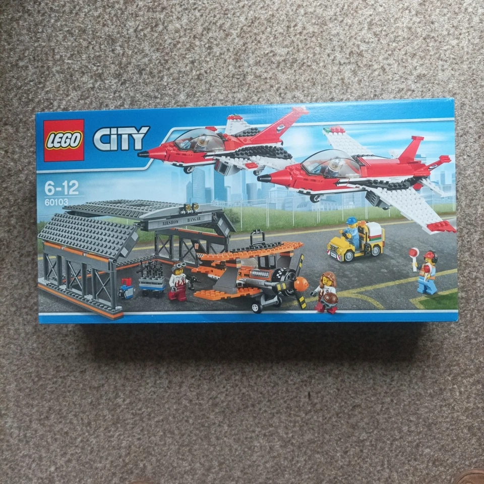 LEGO CITY - 60103 - Airport Air Show - Retired . BNISB - Image 2 of 4