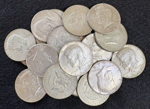 $10 KENNEDY HALF DOLLAR ROLL OF (20) 40% SILVER HALVES 1965-1969