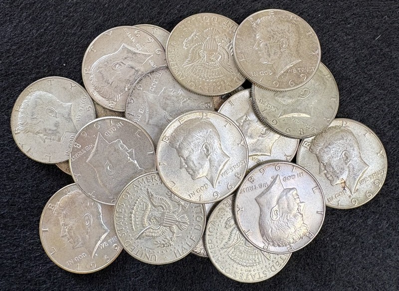 $10 KENNEDY HALF DOLLAR ROLL OF (20) 40% SILVER HALVES 1965-1969