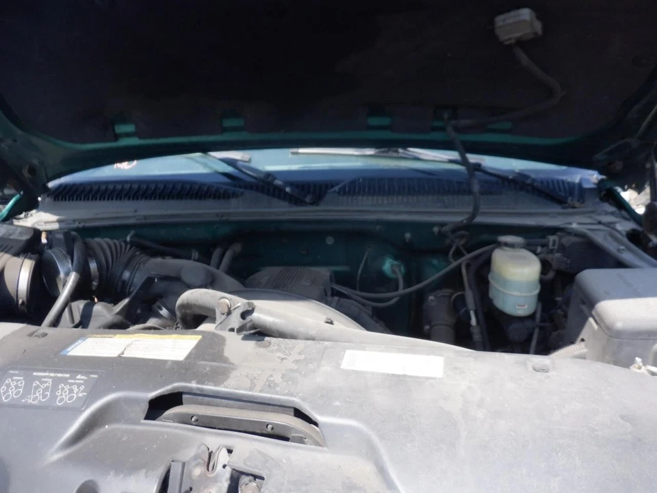 Used Body Control Module fits: 1999 Chevrolet Silverado 2500 pickup Body Control - Image 2 of 4