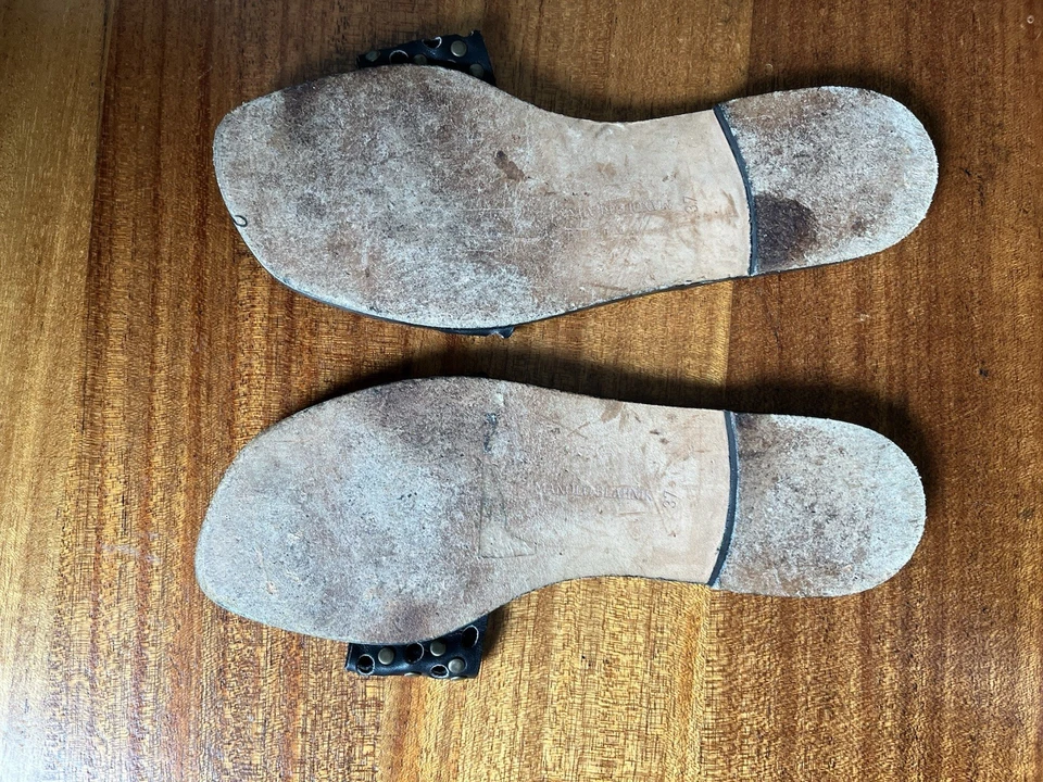 Sandálias Manolo Blahnick pretas 37 EUA 6,5-7 - Imagem 3 de 4