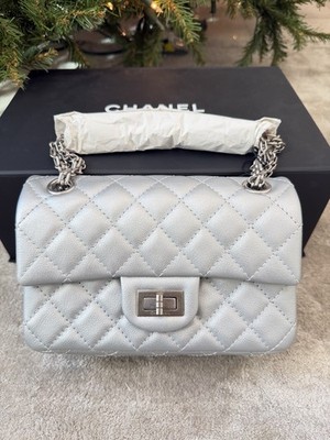 2021A CHANEL CLASSIC MINI REISSUE 2.55 METALLIC SILVER GOATSKIN